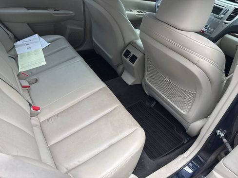 Used 2013 Subaru Legacy 2.5i Limited AWD/4WD image 8