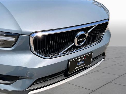 Used 2021 Volvo XC40 T4 Momentum FWD image 30