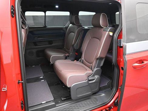 Used 2025 Volkswagen ID. Buzz Pro S Plus AWD/4WD image 11