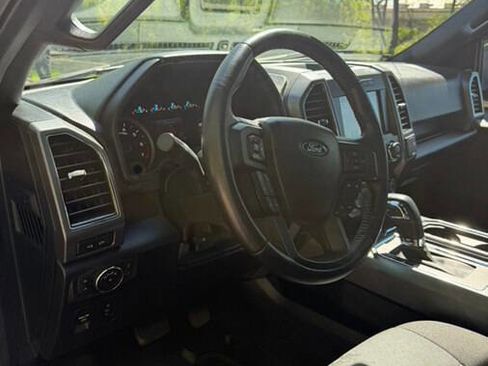 Used 2019 Ford F150 XLT w/ Equipment Group 302A Luxury AWD/4WD image 36