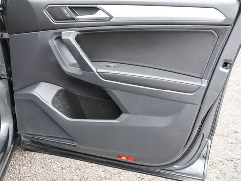 Used 2022 Volkswagen Tiguan S image 40