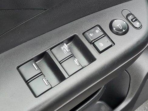 Used 2012 Honda CR-V LX image 25