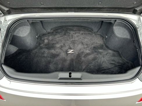 Used 2005 Nissan 350Z Touring image 29