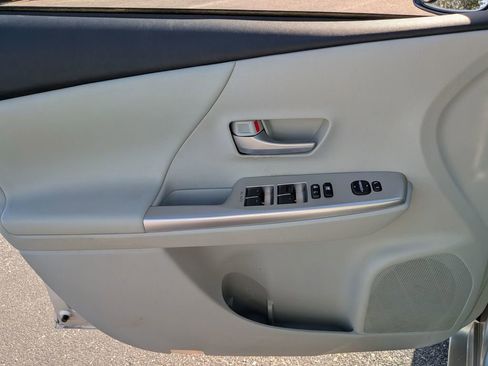 Used 2013 Toyota Prius V Five FWD image 30