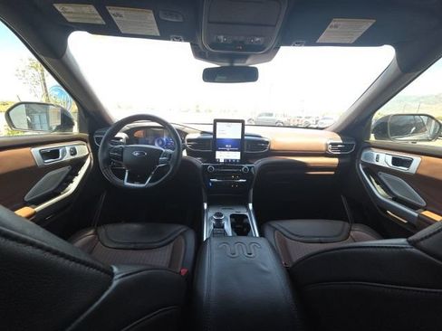 Certified 2023 Ford Explorer King Ranch w/ Technology Package AWD/4WD image 29