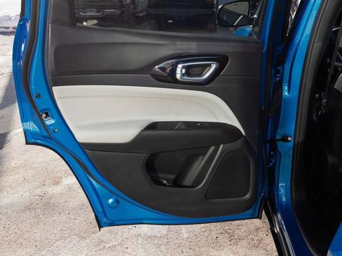 Used 2026 Jeep Compass Limited image 14