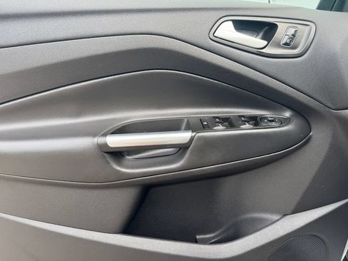 Used 2017 Ford Escape SE FWD image 10
