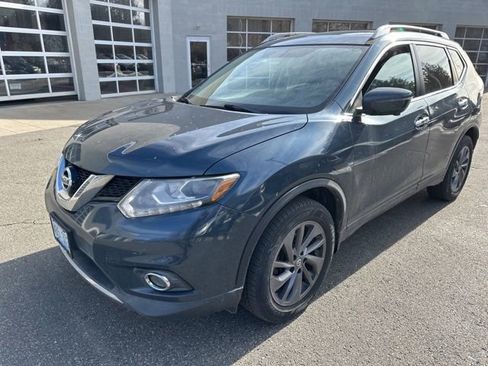 Used 2016 Nissan Rogue SL w/ SL Premium Package image 2