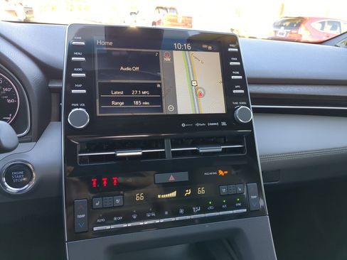 Used 2019 Toyota Avalon Limited image 20