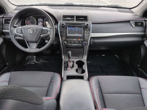 Used 2016 Toyota Camry SE FWD image 14