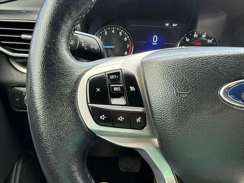 Used 2022 Ford Explorer XLT w/ Equipment Group 202A RWD image 26