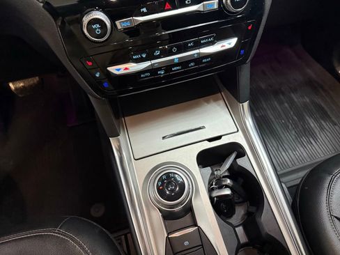 Used 2022 Ford Explorer Limited w/ Equipment Group 301A image 40