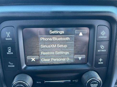 Used 2018 Jeep Wrangler Unlimited Sport S image 28