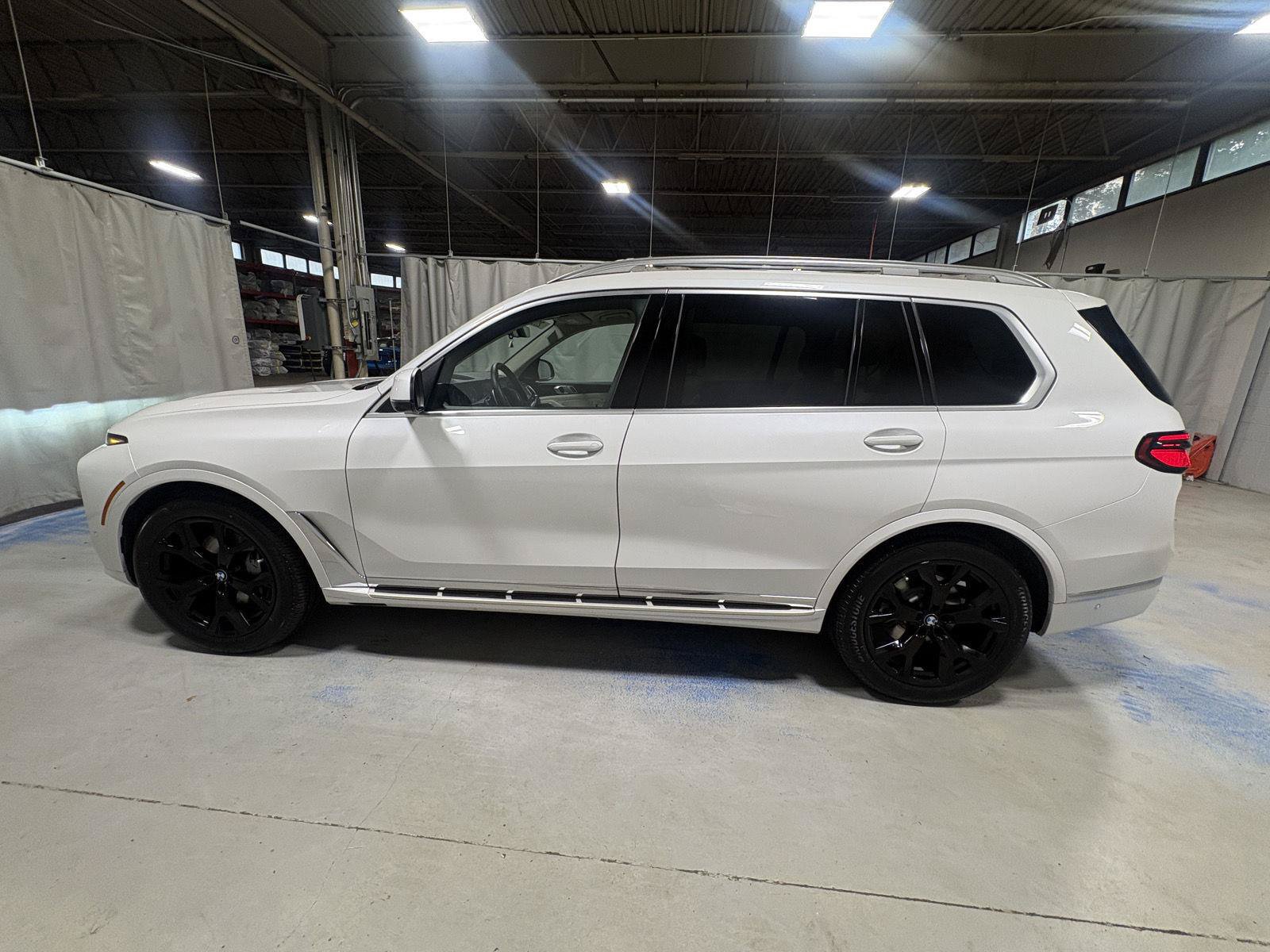 Used 2024 BMW X7 xDrive40i w/ Executive Package AWD/4WD image 21