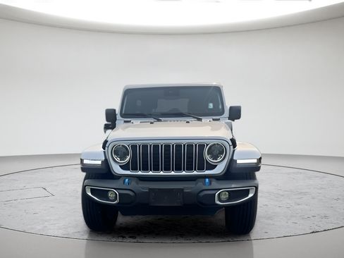 Used 2024 Jeep Wrangler Unlimited Sahara AWD/4WD image 10