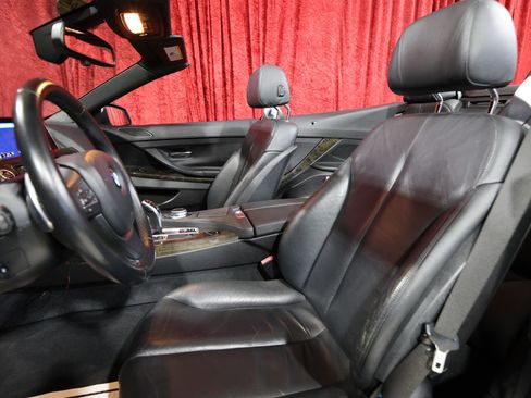 Used 2017 BMW 640i Convertible image 15