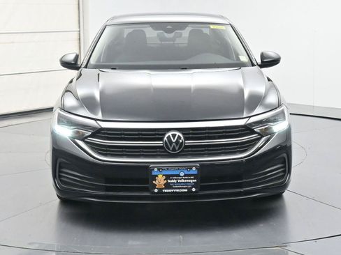 Certified 2024 Volkswagen Jetta SE w/ Panoramic Sunroof Package FWD image 24