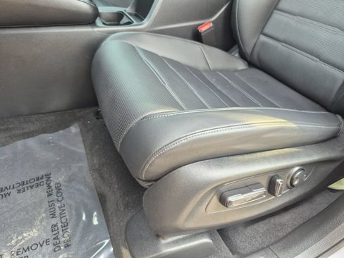 Used 2024 Honda CR-V EX-L image 11