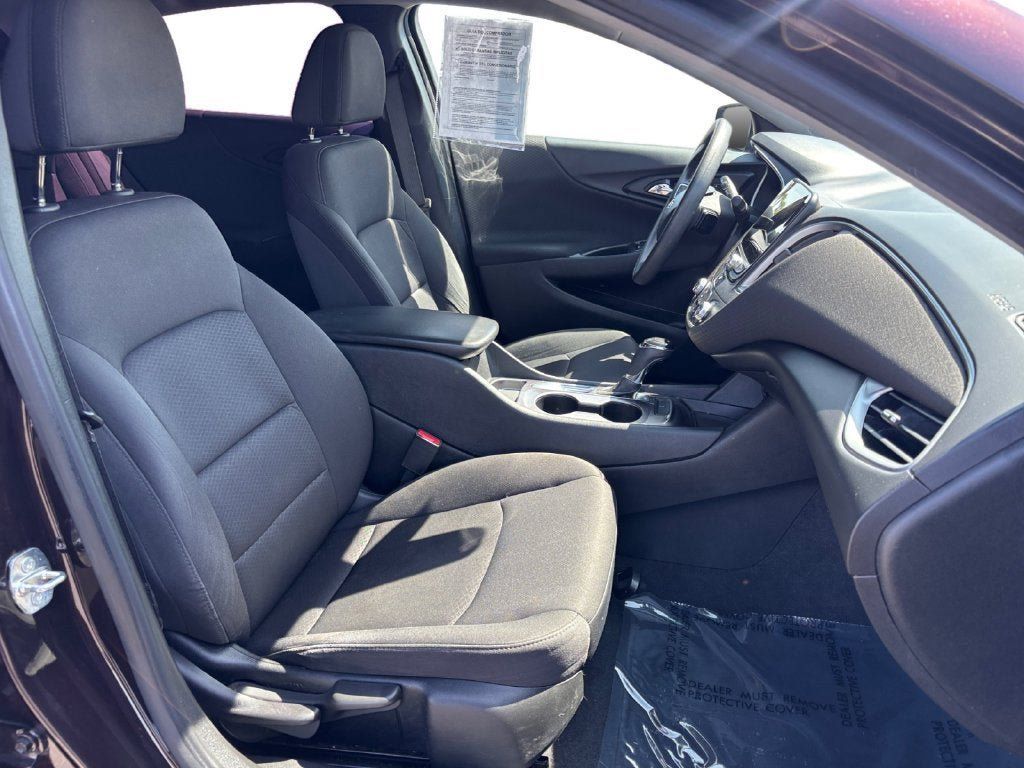 Certified 2020 Chevrolet Malibu LS FWD image 17