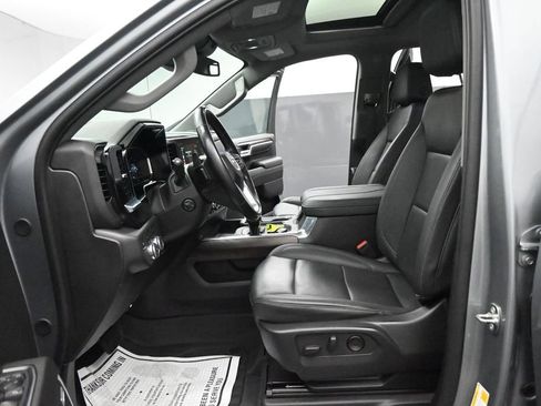 Used 2024 GMC Sierra 1500 SLT w/ SLT Premium Plus Package AWD/4WD image 9