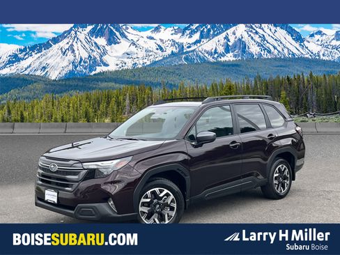 Used 2026 Subaru Forester Premium AWD/4WD image 1
