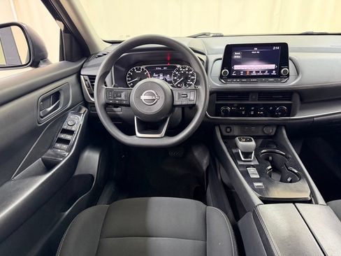Used 2024 Nissan Rogue S FWD image 29