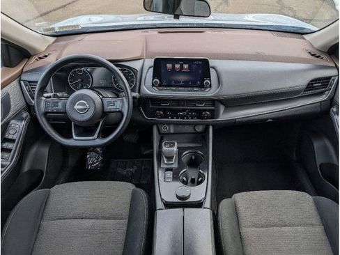 Used 2023 Nissan Rogue SV image 25