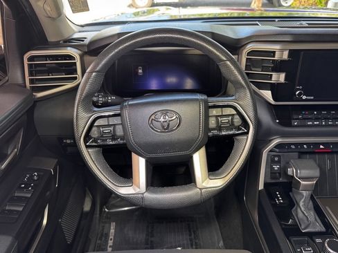 Certified 2023 Toyota Sequoia SR5 AWD/4WD image 17