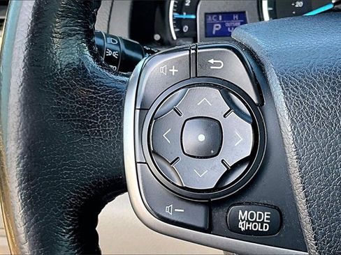 Used 2013 Toyota Camry XLE image 11