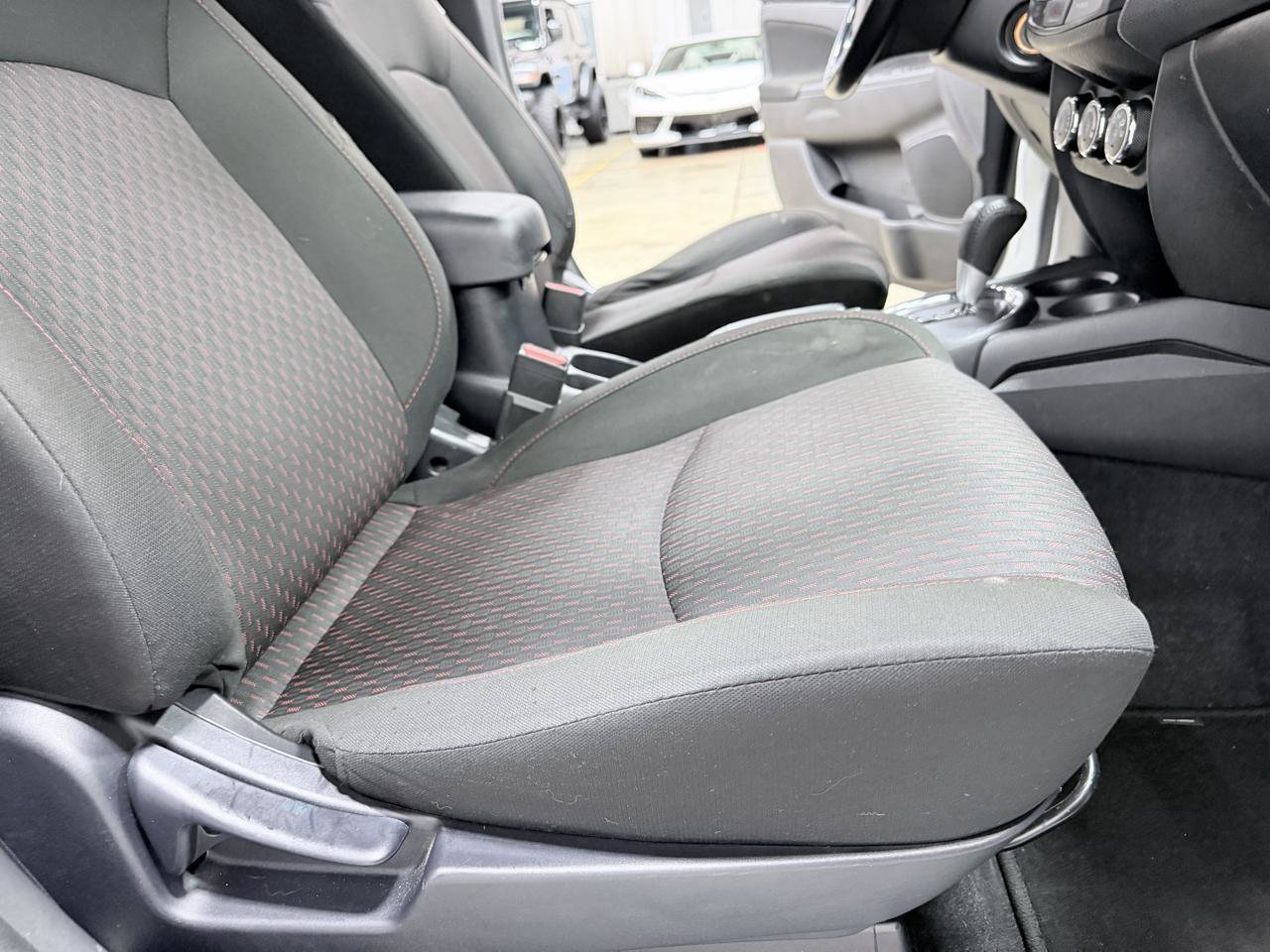 Used 2017 Mitsubishi Outlander Sport ES AWD/4WD image 36