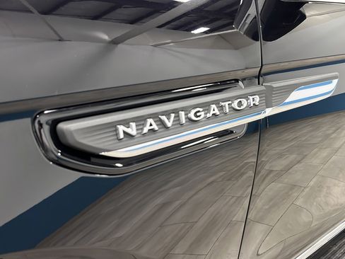 Used 2024 Lincoln Navigator Reserve AWD/4WD image 43