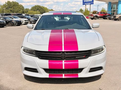 Used 2022 Dodge Charger SXT w/ Leather Interior Group RWD image 6