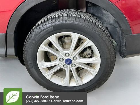 Used 2018 Ford Escape SE image 30