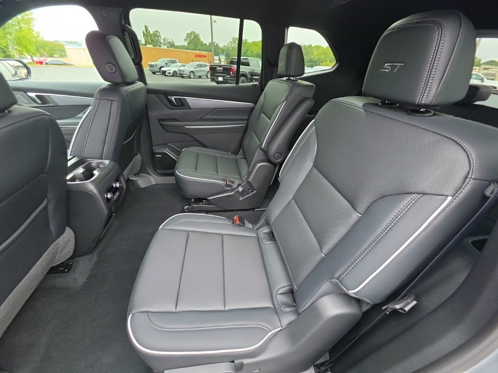 New 2027 Buick Enclave Sport Touring w/ Power Package AWD/4WD image 18