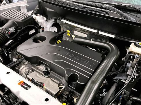 Used 2024 GMC Terrain SLE w/ Driver Convenience Package FWD image 28
