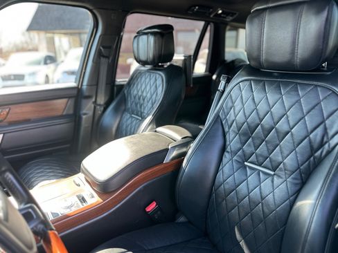 Used 2021 Land Rover Range Rover SV Autobiography Dynamic image 22