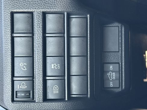 Used 2025 Toyota Tacoma SR5 image 42