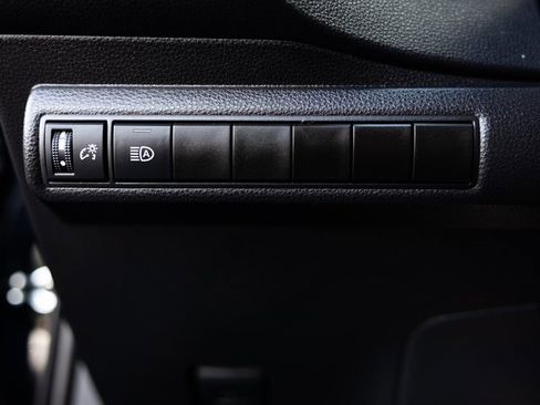 Certified 2025 Toyota Corolla SE w/ SE Premium Package image 27