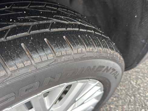 Used 2024 GMC Acadia Elevation image 32