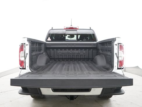 Used 2022 GMC Canyon Denali AWD/4WD image 13