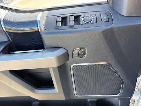 Used 2022 Ford F350 Platinum w/ FX4 Off-Road Package image 16