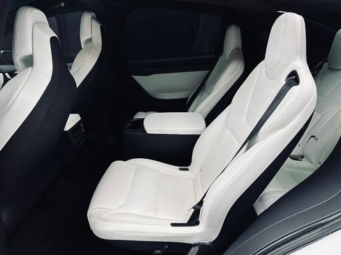 Used 2018 Tesla Model X 75D AWD/4WD image 25