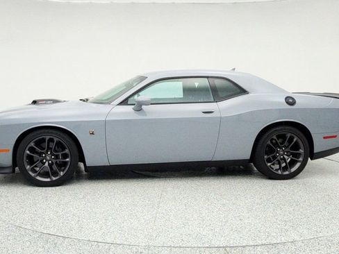 Used 2022 Dodge Challenger R/T Scat Pack w/ Shaker Package image 8