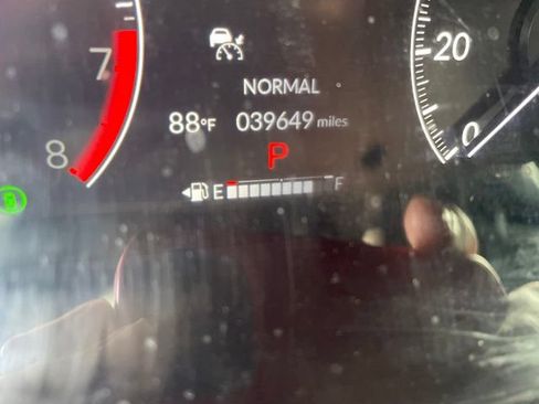 Used 2025 Honda HR-V Sport image 11