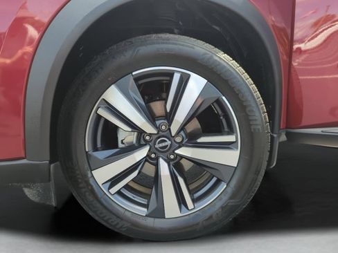 Certified 2025 Nissan Rogue SL FWD image 48