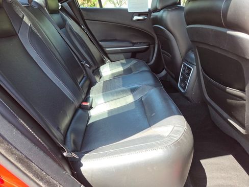 Used 2020 Dodge Charger SXT w/ Leather Interior Group RWD image 18