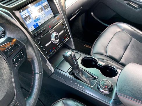 Used 2017 Ford Explorer Sport w/ Equipment Group 401A image 15