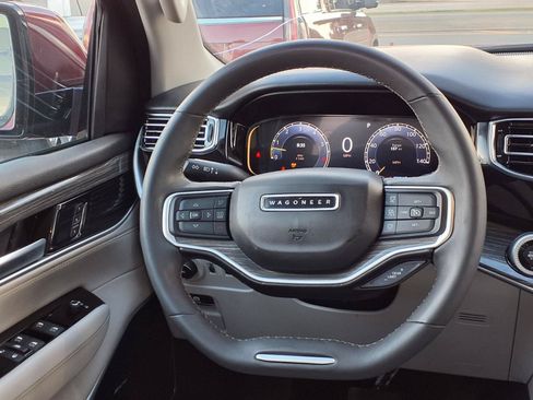 Used 2022 Jeep Wagoneer Series III w/ Flexible Seating Group RWD image 22