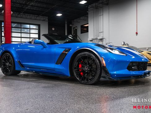 Used 2015 Chevrolet Corvette Z06 w/ 3LZ Preferred Equipment Group RWD image 7