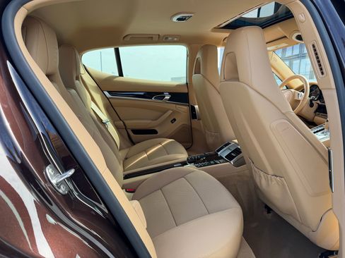 Used 2013 Porsche Panamera 4 Platinum Edition image 18